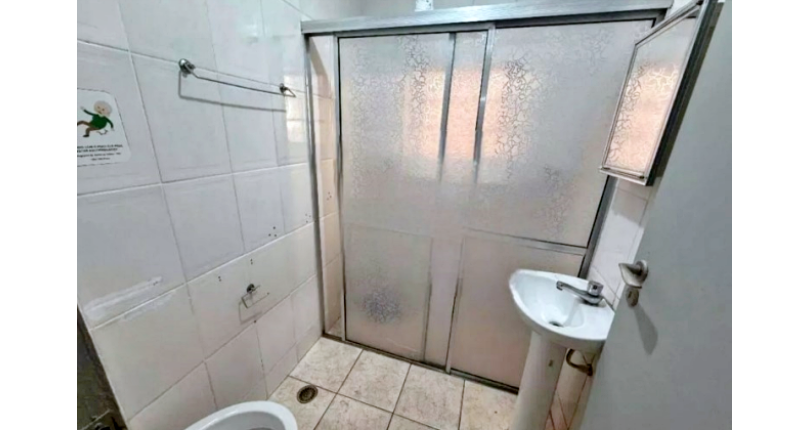 Casa Térrea à venda no Bairro da Vila Piauí na Rua Jacques Pilon