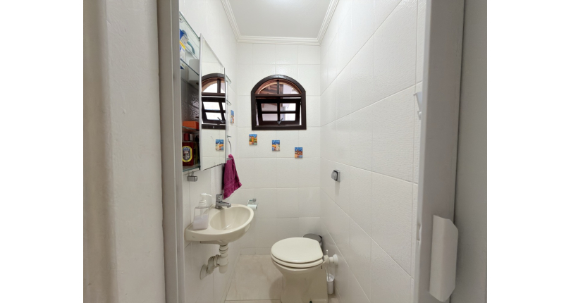 Sobrado à venda no Bairro da Vila Mangalot na Rua Rubens de Souza Araújo