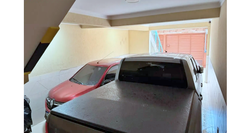 Sobrado na Primeira Gleba à venda no Bairro do Parque São Domingos na Rua Pedro Sernagiotti,