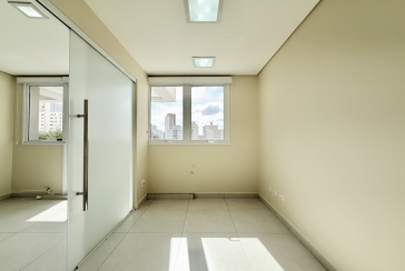 Bela Sala Comercial à venda no Bairro da Vila Pompéia na Avenida Pompéia 634