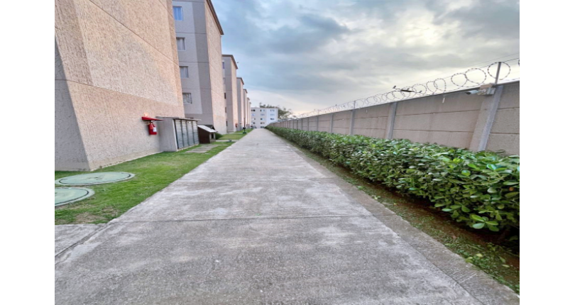Apartamento à venda no Bairro do Parque Panamericano na Estrada do Corredor 73