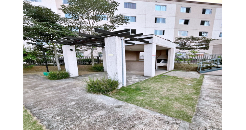 Apartamento à venda no Bairro do Parque Panamericano na Estrada do Corredor 73