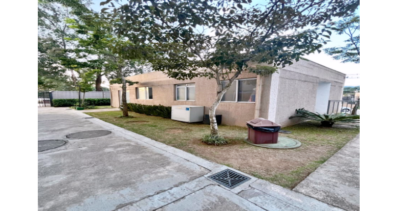 Apartamento à venda no Bairro do Parque Panamericano na Estrada do Corredor 73