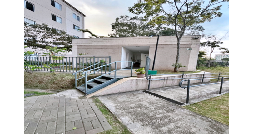 Apartamento à venda no Bairro do Parque Panamericano na Estrada do Corredor 73