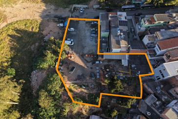 Terreno à venda no Bairro do Parque Panamericano na Rua Colina do Jaraguá