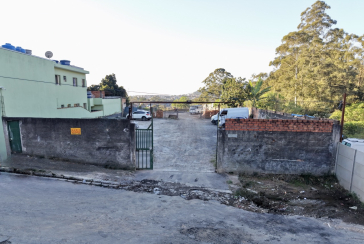 Terreno à venda no Bairro do Parque Panamericano na Rua Colina do Jaraguá