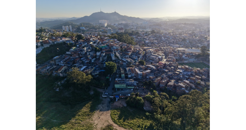 Terreno à venda no Bairro do Parque Panamericano na Rua Colina do Jaraguá