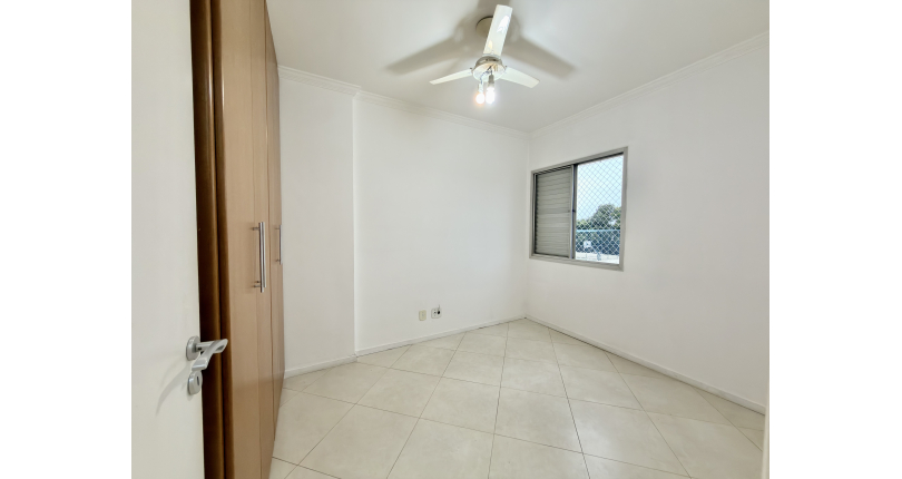 Apartamento à venda no Bairro do Parque Maria Domitila na Rua Willis Roberto Banks 549