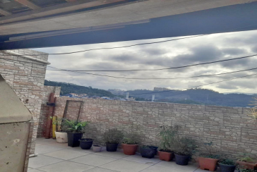 Sobrado à venda no Bairro do Conjunto Habitacional Turística na Rua Mário Tupinambá