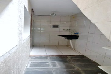 Sobrado à venda no Bairro do Conjunto Habitacional Turística na Rua Mário Tupinambá