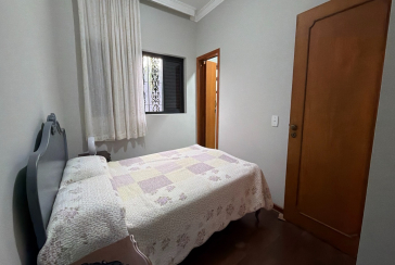 Casa Térrea à venda no Bairro do Parque São Domingos na Rua Emílio Colella