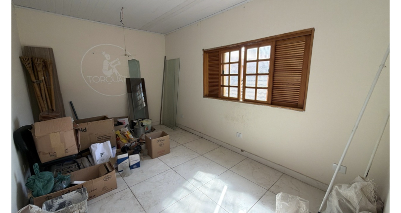 Casa Térrea à venda no Bairro do Parque São Domingos na Rua Emílio Colella