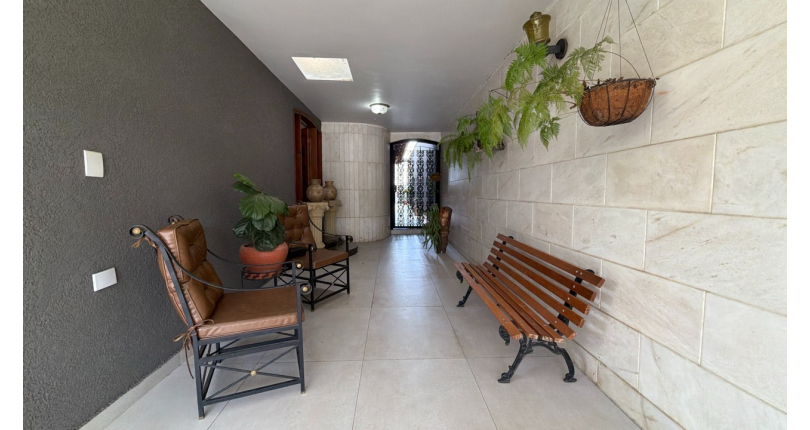Casa Térrea à venda no Bairro do Parque São Domingos na Rua Emílio Colella