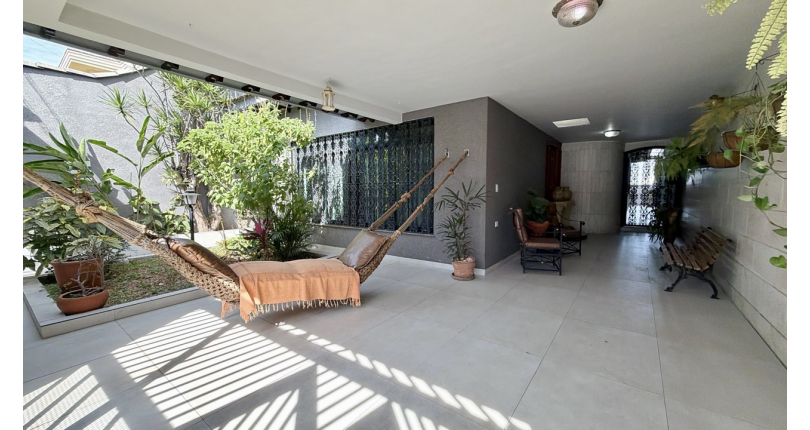 Casa Térrea à venda no Bairro do Parque São Domingos na Rua Emílio Colella