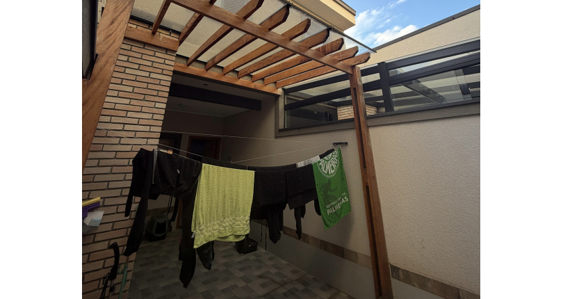 Sobrado à venda no Bairro do Jardim Mutinga na Rua Belo Jardim,