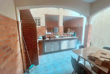 Sobrado à venda no Bairro do Conjunto Residencial Vista Verde na Rua Doutor Fernando de Oliveira Simões