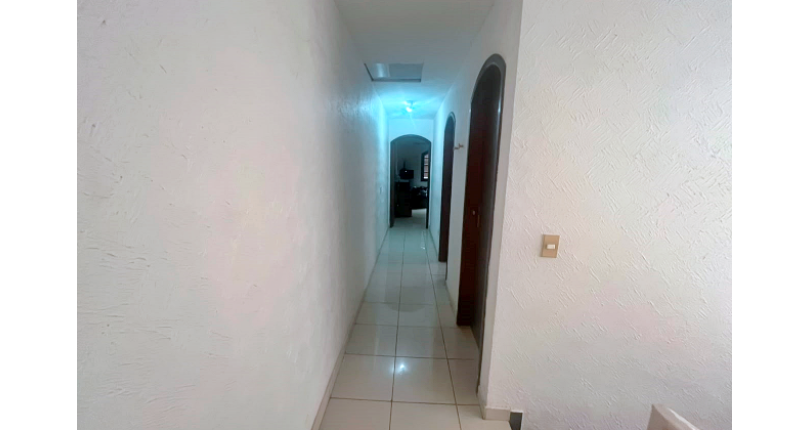 Sobrado à venda no Bairro do Conjunto Residencial Vista Verde na Rua Doutor Fernando de Oliveira Simões