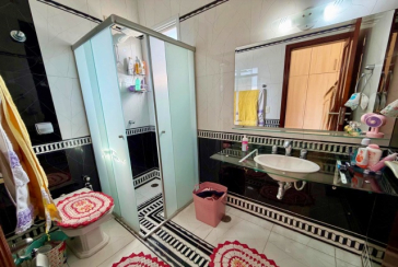  Casa assobradada à venda no Bairro do Jardim Líbano na Rua Leonardo Lerner