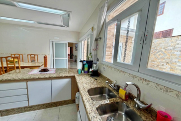  Casa assobradada à venda no Bairro do Jardim Líbano na Rua Leonardo Lerner
