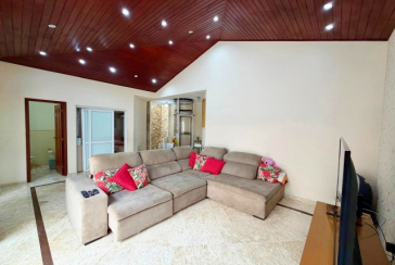  Casa assobradada à venda no Bairro do Jardim Líbano na Rua Leonardo Lerner