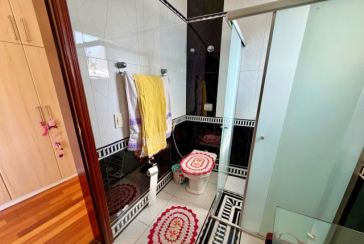  Casa assobradada à venda no Bairro do Jardim Líbano na Rua Leonardo Lerner