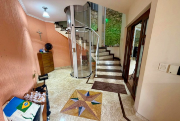  Casa assobradada à venda no Bairro do Jardim Líbano na Rua Leonardo Lerner