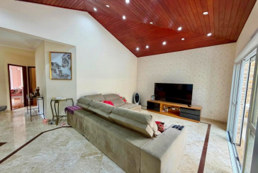  Casa assobradada à venda no Bairro do Jardim Líbano na Rua Leonardo Lerner