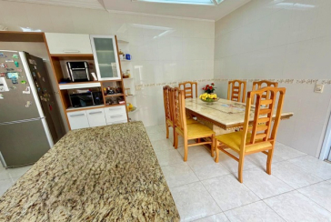  Casa assobradada à venda no Bairro do Jardim Líbano na Rua Leonardo Lerner