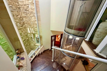  Casa assobradada à venda no Bairro do Jardim Líbano na Rua Leonardo Lerner