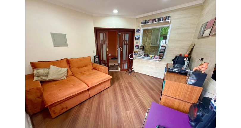  Casa assobradada à venda no Bairro do Jardim Líbano na Rua Leonardo Lerner