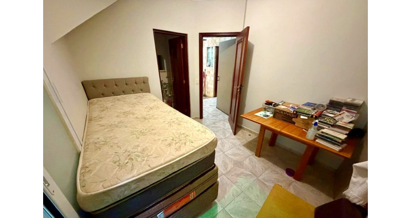  Casa assobradada à venda no Bairro do Jardim Líbano na Rua Leonardo Lerner
