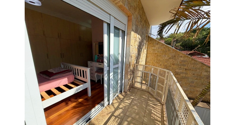  Casa assobradada à venda no Bairro do Jardim Líbano na Rua Leonardo Lerner