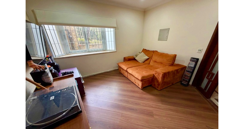  Casa assobradada à venda no Bairro do Jardim Líbano na Rua Leonardo Lerner