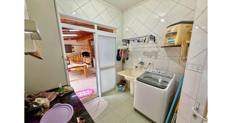  Casa assobradada à venda no Bairro do Jardim Líbano na Rua Leonardo Lerner