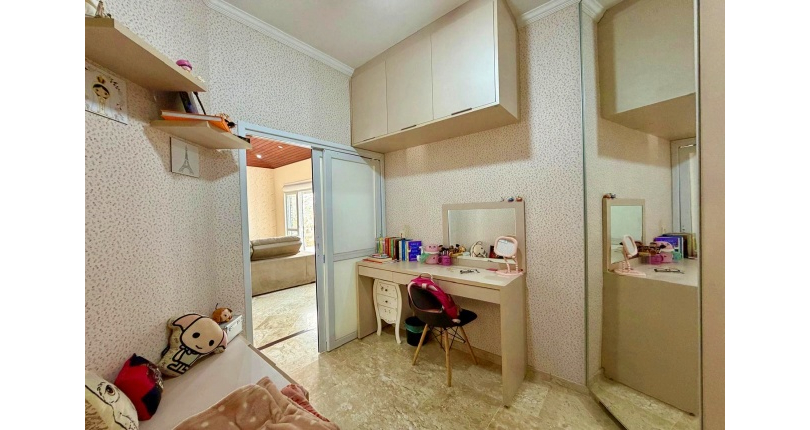  Casa assobradada à venda no Bairro do Jardim Líbano na Rua Leonardo Lerner