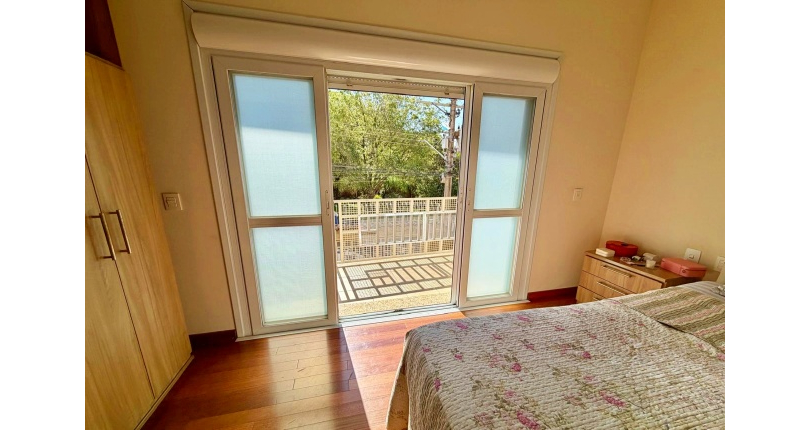  Casa assobradada à venda no Bairro do Jardim Líbano na Rua Leonardo Lerner
