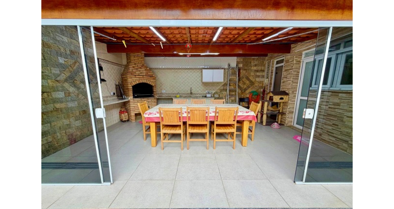  Casa assobradada à venda no Bairro do Jardim Líbano na Rua Leonardo Lerner