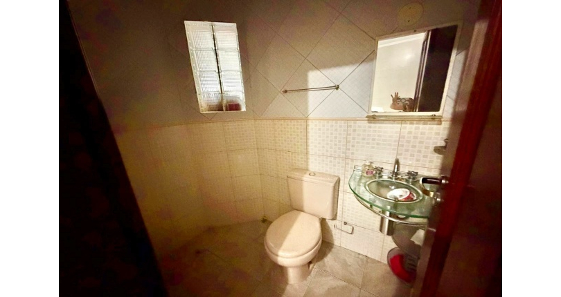  Casa assobradada à venda no Bairro do Jardim Líbano na Rua Leonardo Lerner