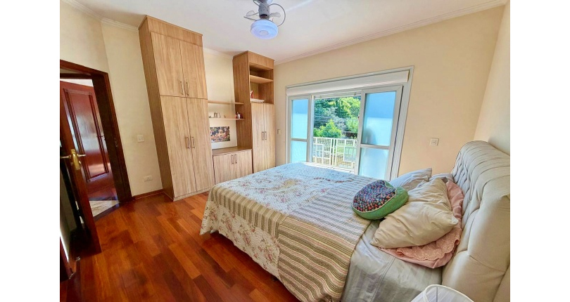  Casa assobradada à venda no Bairro do Jardim Líbano na Rua Leonardo Lerner