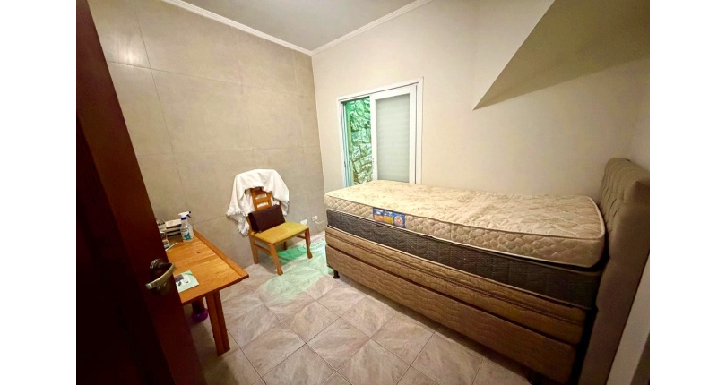  Casa assobradada à venda no Bairro do Jardim Líbano na Rua Leonardo Lerner