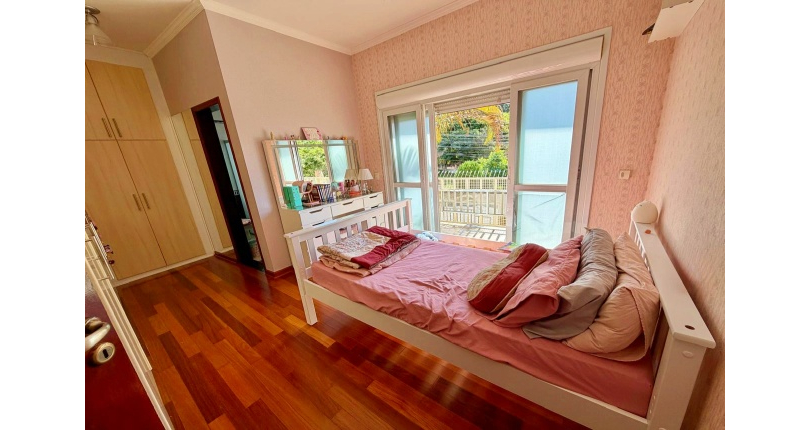  Casa assobradada à venda no Bairro do Jardim Líbano na Rua Leonardo Lerner