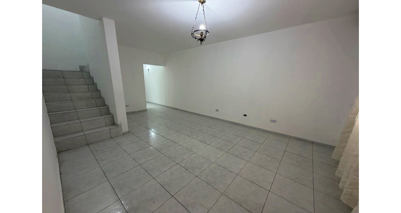 Sobrado à venda no Bairro da Vila Palmeiras na Rua Águas da Prata, 