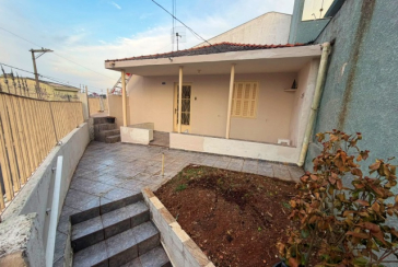 Casa assobradada à venda no Bairro da Vila Pereira Barreto 