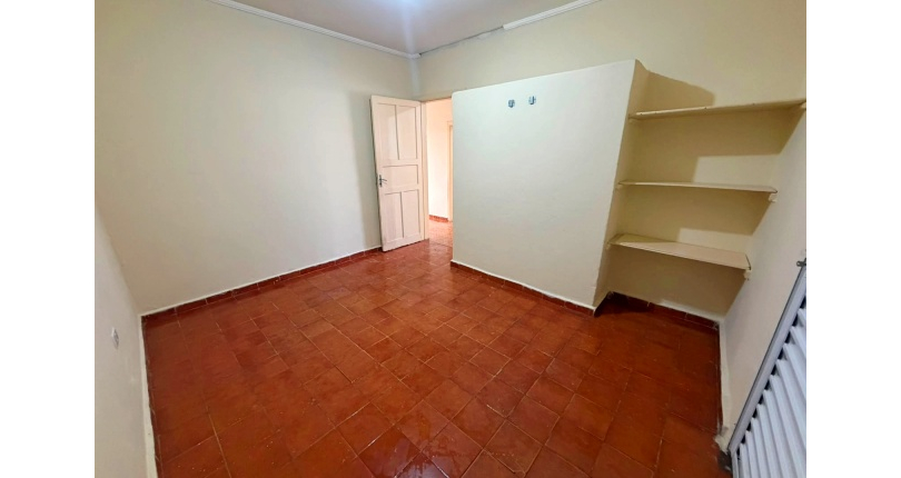 Casa assobradada à venda no Bairro da Vila Pereira Barreto 