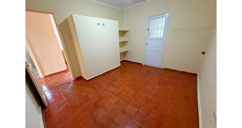 Casa assobradada à venda no Bairro da Vila Pereira Barreto 