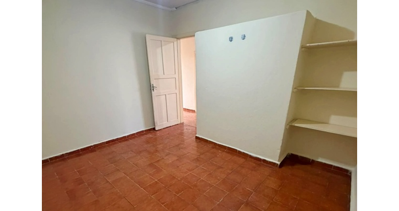 Casa assobradada à venda no Bairro da Vila Pereira Barreto 