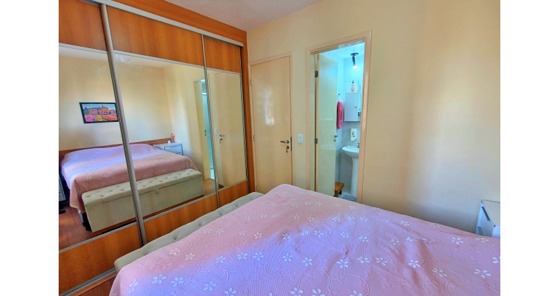 Lindo Apartamento à venda no Bairro do Parque Maria Domitila na Rua Willis Roberto Banks 401