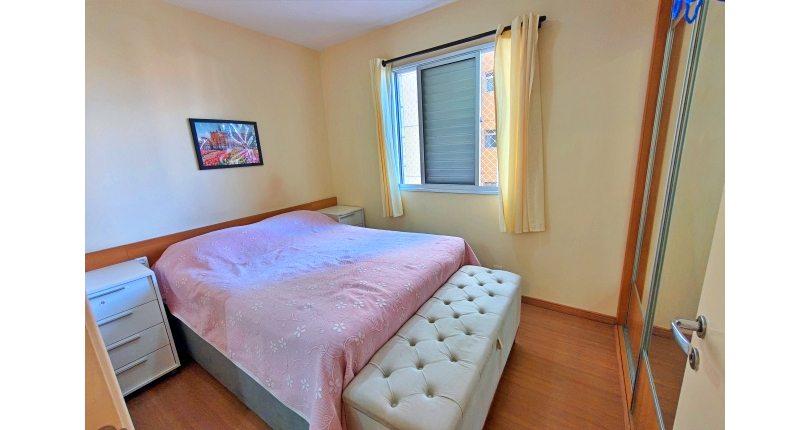Lindo Apartamento à venda no Bairro do Parque Maria Domitila na Rua Willis Roberto Banks 401