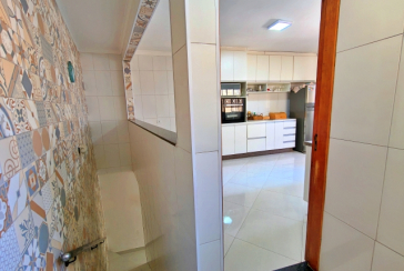 Sobrado à venda no Bairro do Conjunto Habitacional Turística na Rua Sérgio Britto,