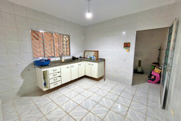 Sobrado à venda no Bairro do Conjunto Habitacional Turística na Rua Sérgio Britto,